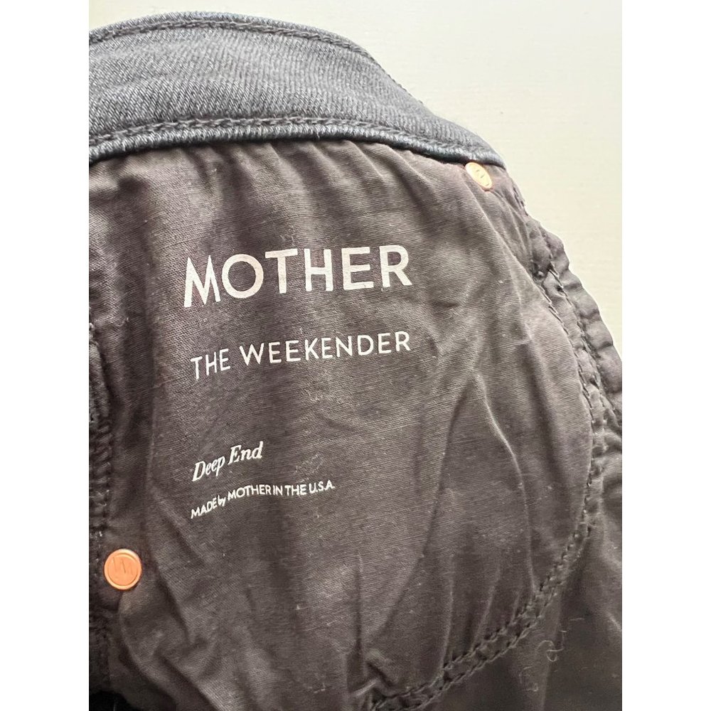 NEW MOTHER Black The Weekender in Deep End Wash Flare Size 29 - Picture 7 of 11